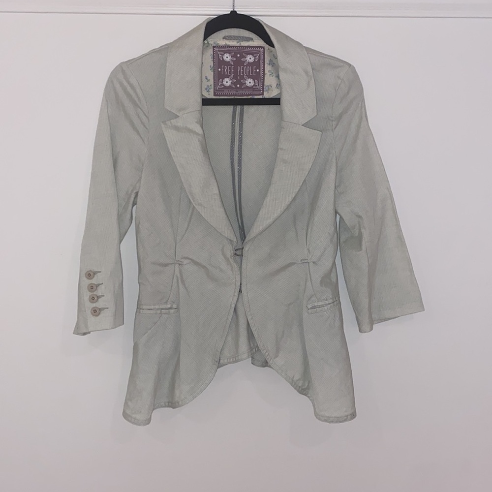FREE People fitted peplum blazer with front pockets and 3/4 sleeves Size 6 - Picture 11 of 11